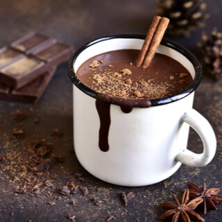 المشروبات التي تحتوي على الشوكولاتة 