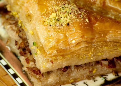 2. التضييفات والحلوى 2. التضييفات والحلوى