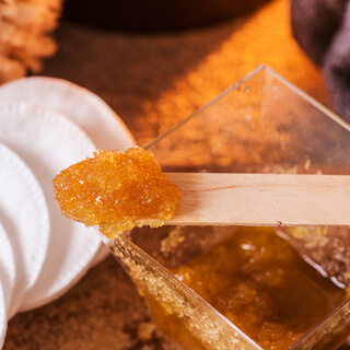 9. زيت الزيتون والسكر