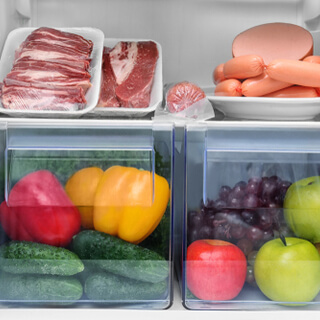 4- فصل اللحوم النيئة عن باقي الأطعمة