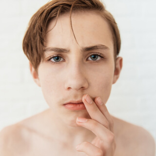 علامات البلوغ المبكر