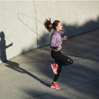 6. تمرين القفز عن الحبل