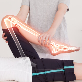 2. التعب وضعف العضلات (Fatigue and muscle weakness)