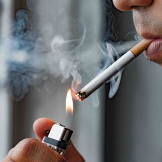 4. تدخين السجائر