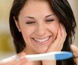 كيف اعرف انني حامل؟ أعراض وعلامات