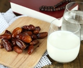 رجيم التمر واللبن: ما هي فوائده؟ وما أضراره؟
