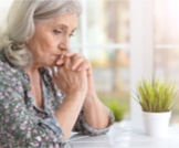 أعراض سن اليأس عند المرأة: تعرفي عليها