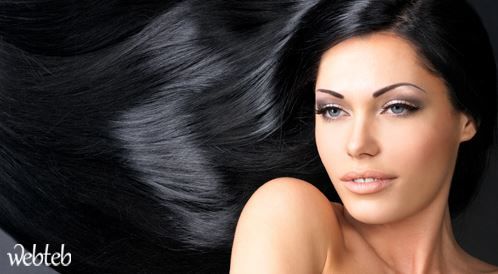 تمليس الشعر طبيعيا: هكذا يمكن أن يحدث الأمر بشكل سلس !