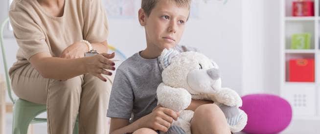 كيف تعيد الثقة لطفلك الذي يعاني من التبول اللاإرادي؟