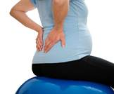 7 طرق لتخفيف ألم الظهر خلال الحمل