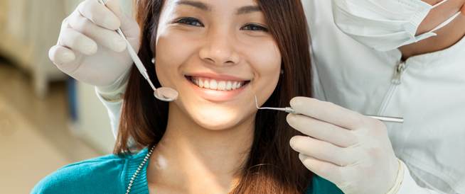 7 أسئلة يجب أن تطرحها على طبيب الأسنان