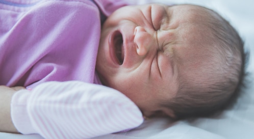 أعراض الألم لدى الرضيع التعرف عليها والتعامل معها ويب طب
