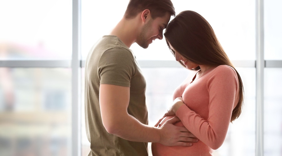 الوضعيات الجنسية الآمنة خلال فترات الحمل المختلفة - ويب طب
