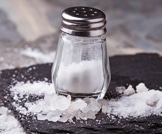 تناول الملح بكثرة: 4 علامات تدل على ذلك