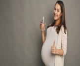 7 فوائد عظيمة للماء تعود على الحامل