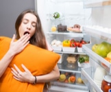 8 أطعمة تجنبك الأرق