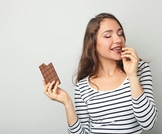 الأطعمة الأفضل والأسوأ لعلاج حب الشّباب