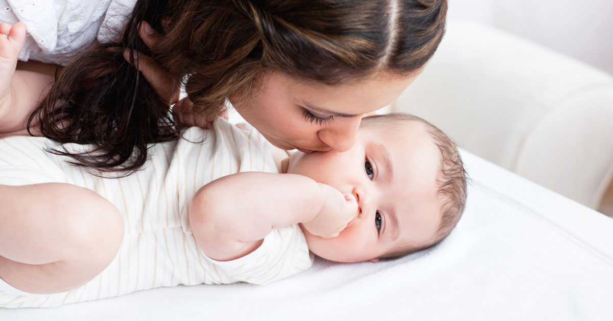 أسباب وعلامات عدم شعور الرضيع بالشبع ويب طب