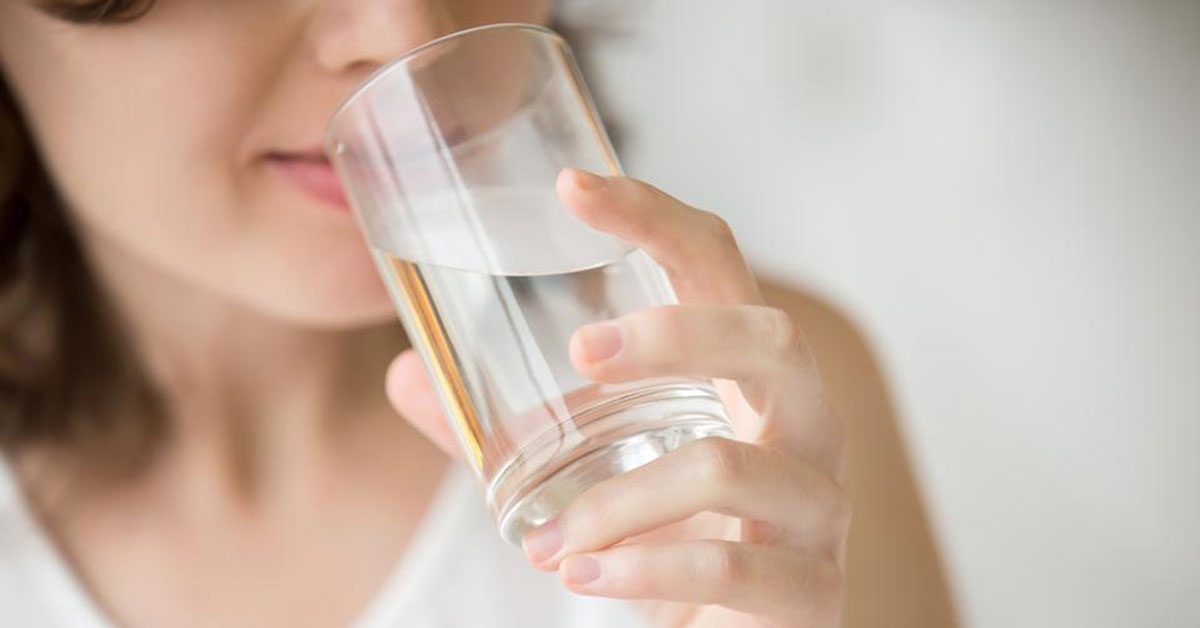 فعال تركيز التجديد  فوائد شرب الماء الساخن والأوقات الأفضل لتناوله - ويب طب