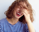 فوائد الضحك الصحية المتنوعة