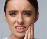 أمراض تؤدي لألم الأسنان