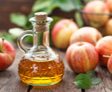 مكونات خل التفاح وأهم تعارضاته الدوائية