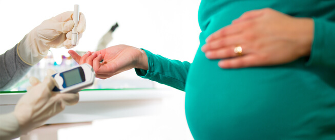 أعراض انخفاض السكر عند الحامل ومضاعفاته