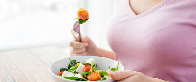 أطعمة وأكلات تساعد على الحمل