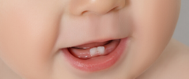 متى يبدأ ظهور الأسنان عند الأطفال ويب طب