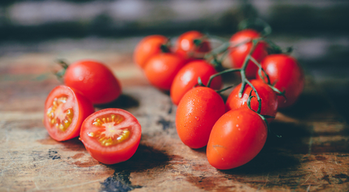 الطماطم الكرزية: فوائد ومعلومات هامة - ويب طب