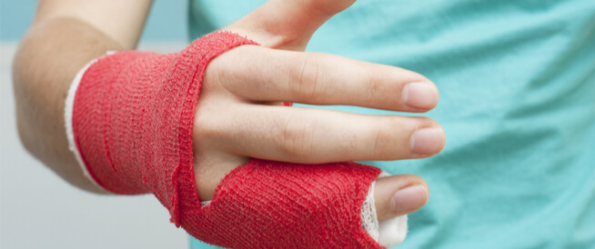 أعراض كسر الإصبع وكيفية العلاج ويب طب