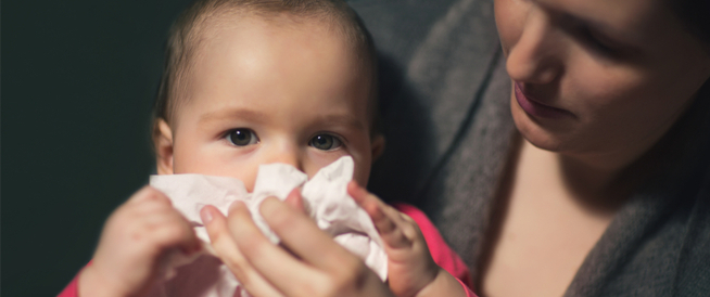 كيفية وقاية الأطفال الرضع من نزلات البرد
