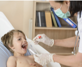 مسحة الحلق للأطفال: متى يطلبها الطبيب
