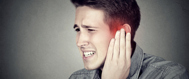 طنين الأذن اليمنى: الأسباب والعلاج