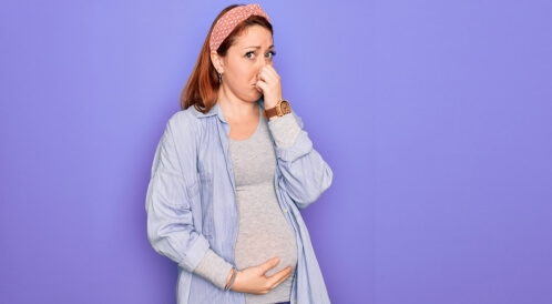 معلومات تهمك عن رائحة البول والحمل