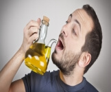 أضرار زيت الزيتون على الريق