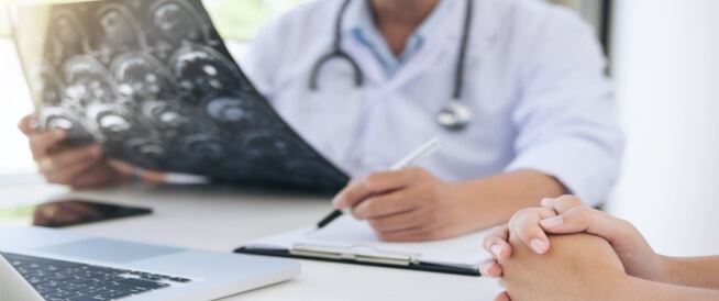 الفرق بين العلاج الهرموني والكيميائي للسرطان