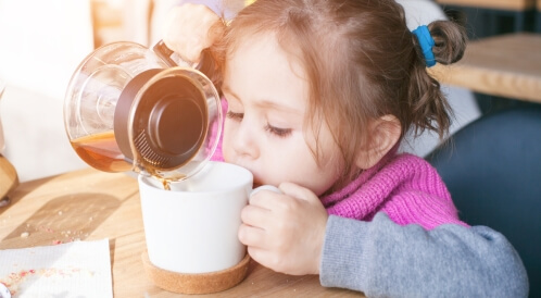 أضرار الشاي على الأطفال: معلومات هامة