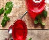أضرار الكركديه الساخن: هل تفوق فوائده؟