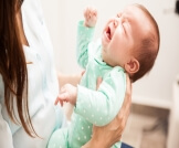 تنفس الرضيع بسرعة: أسباب يهمك معرفتها