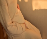 الجلوس الخاطئ للحامل: أضرار تجنبيها