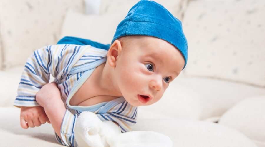 Кога бебето почнува да се превртува? - Веб медицина
