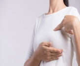 هل الغدة الدرقية تسبب ألم في الثدي؟