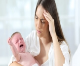 طفلي يرفض الرضاعة الطبيعية