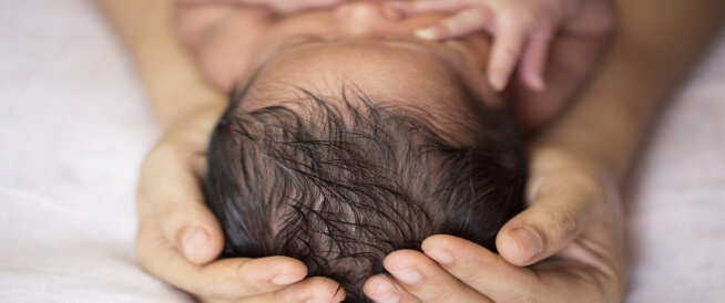 شعر الطفل في الشهر الرابع: أهم التطورات