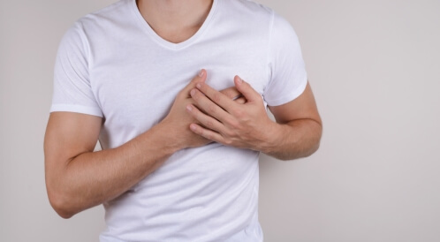 نغزات بالصدر جهة اليسار: الأسباب والتشخيص