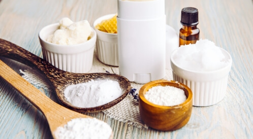 فوائد النشا للبشرة الدهنية