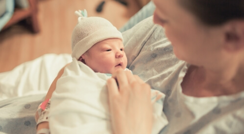 عدد عظام الطفل عند الولادة