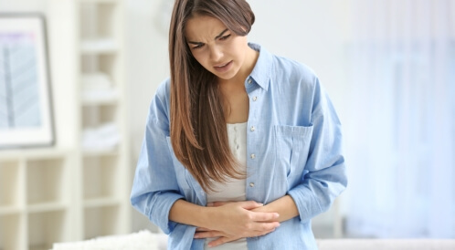 متى تبدأ أعراض الحمل بالظهور بعد عملية طفل الأنبوب؟