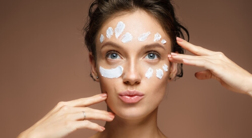 مرطب للوجه قبل المكياج: طبي وطبيعي